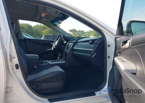 2012 Toyota Camry Se/Le/Xle z USA, uszkodzony, nr VIN 4T1BF1FK0CU628820